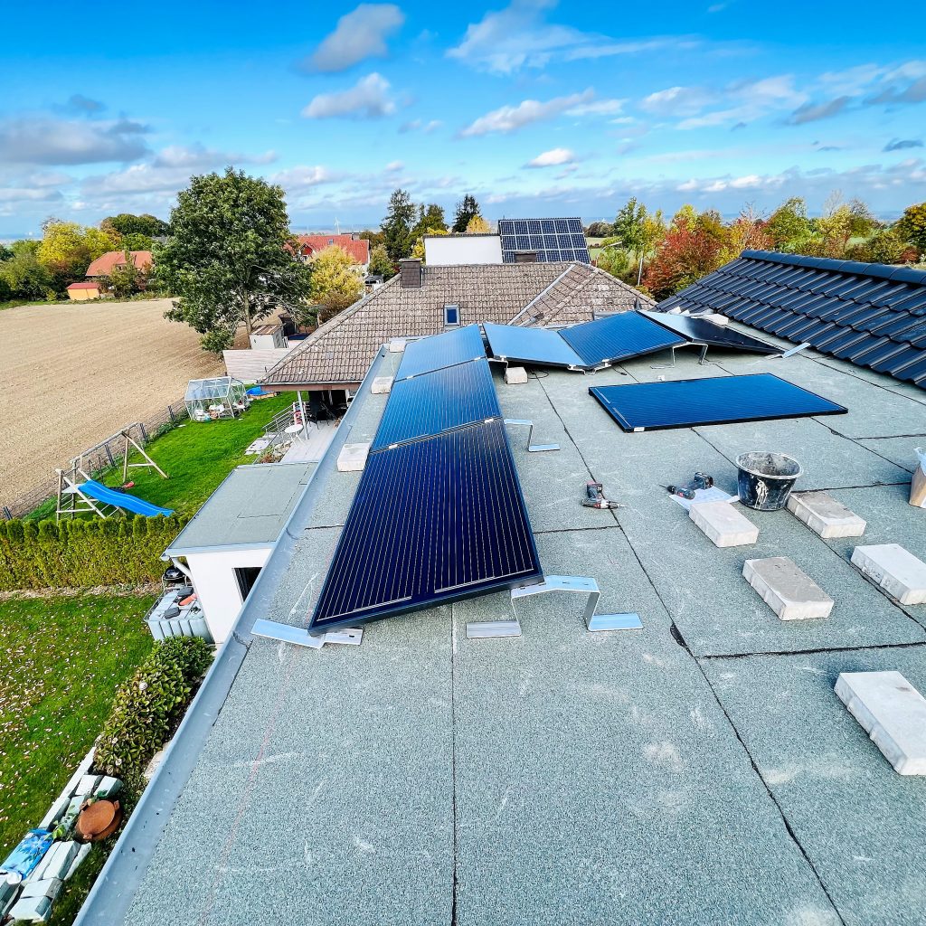 Weitere Module wurden montiert.